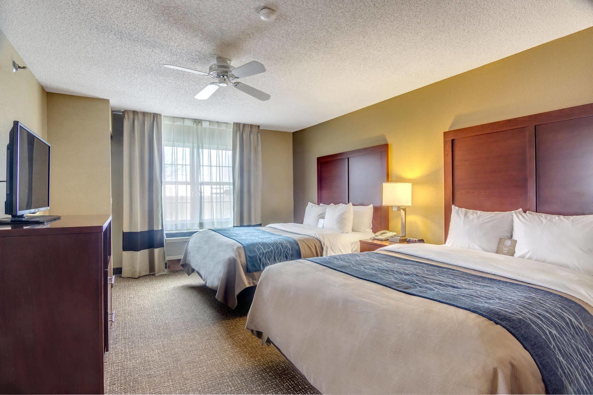 Comfort Inn&Suites Grafton-Cedarburg Eksteriør bilde